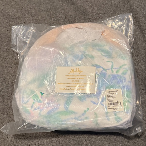 Lilly Pulitzer Bermuda Bag, NWT - Picture 2 of 4